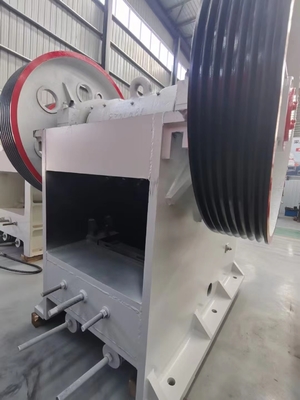 тип машина челюсти 110Kw каменной конической дробилки большой емкости PE750*1060 380V дробилки утеса