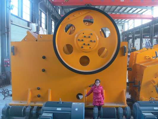 Небольшая мини машина дробилки челюсти на утес 150 песчаника - 350t/H